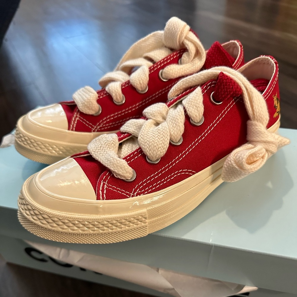 Darryl Chuck 70 Red 
Size M6/W8